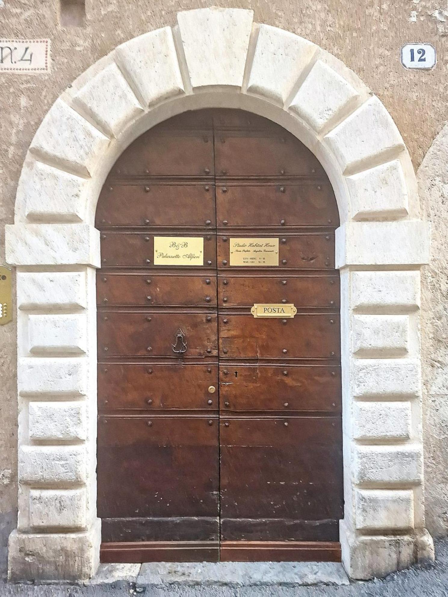 B&B Palazzetto Alfieri L'Aquila Centro Storico Bagian luar foto